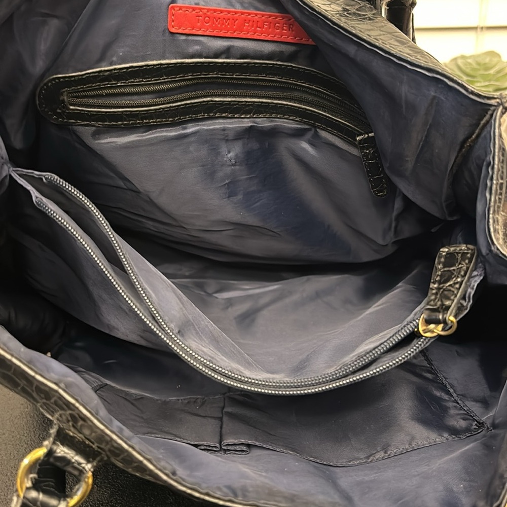 Tommy Hilfiger Black Crocodile-Embossed Open Tote Bag Gold Hardware - Picture 6 of 10